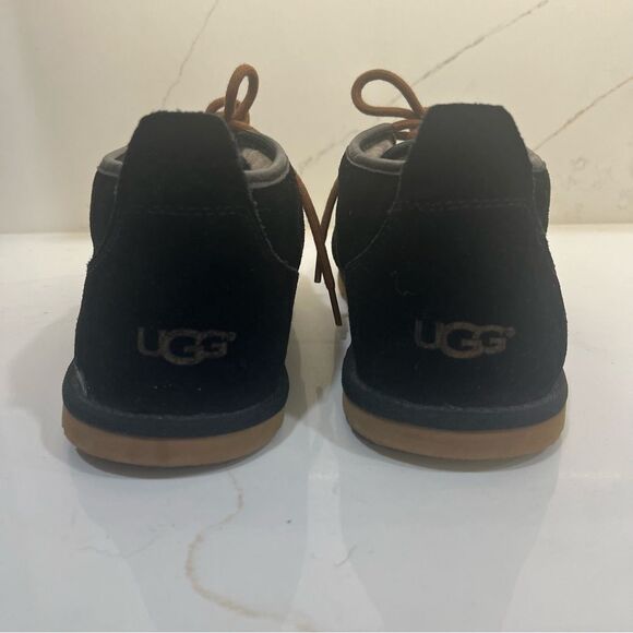 UGG Men's Black Suede Boots with Tan Laces NWOT - Picture 4 of 8
